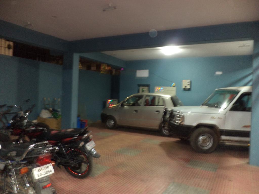 Blue Moon Residency Mysore Exterior foto